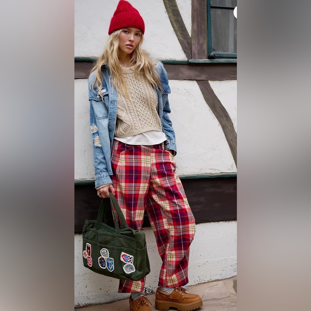 Z112. NWT Free People Choice Pull-On Barrel Pants in Wine Combo
Lantern Plaid - Picture 2 of 5